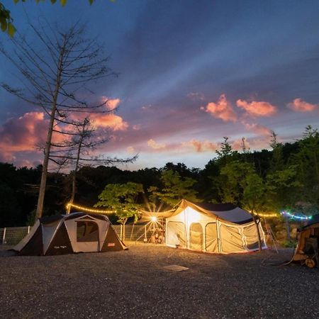 Hongcheon D-Day Pension&Camping ภายนอก รูปภาพ